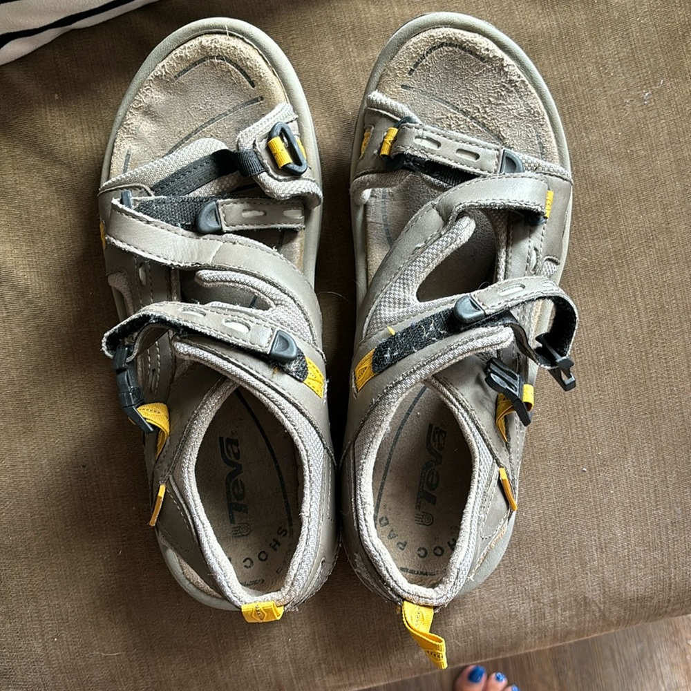 Teva Leather Hiking Athletic Sandal w/Shock Pad